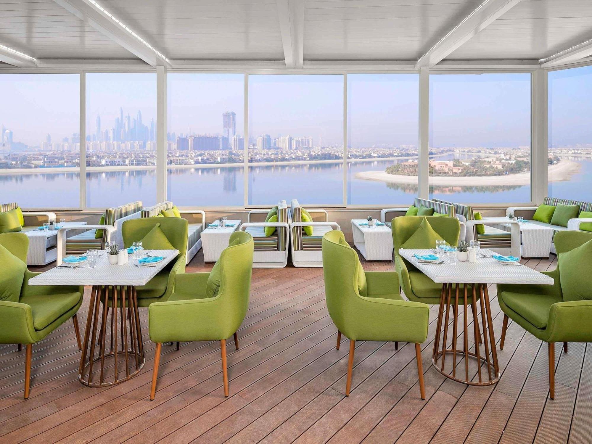 Deluxe One-Bedroom Suite Balcony Partial Sea View Club Lounge Access,1769932261:JPEG